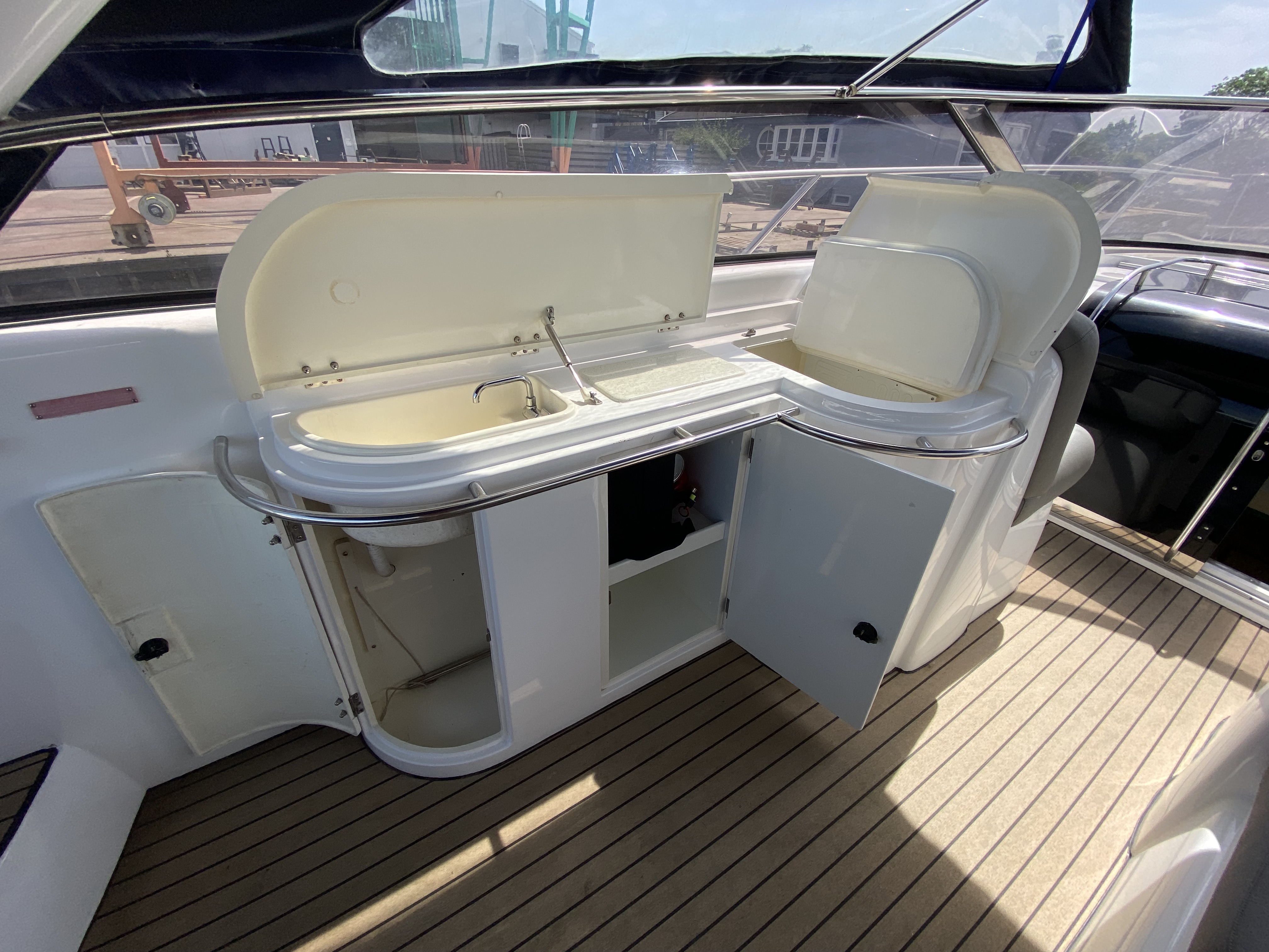 foto: 21 Sunseeker Comanche 40