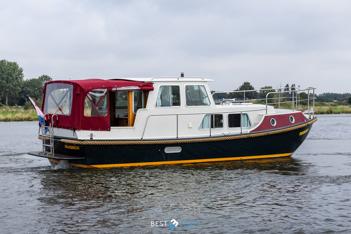 foto: 27 Linssen  Dutch Sturdy 260 OC