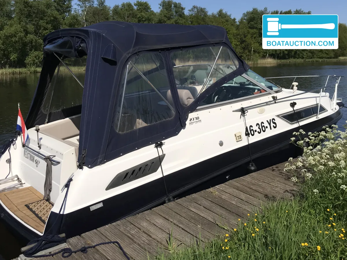foto: 27 Chaparral 2370 SL