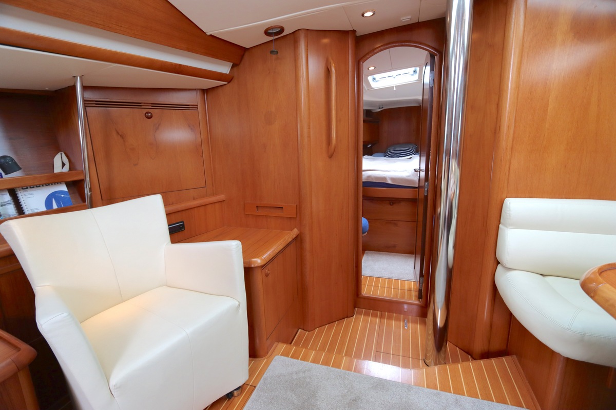 foto: 27 Jeanneau  Sun Odyssey 49 DS