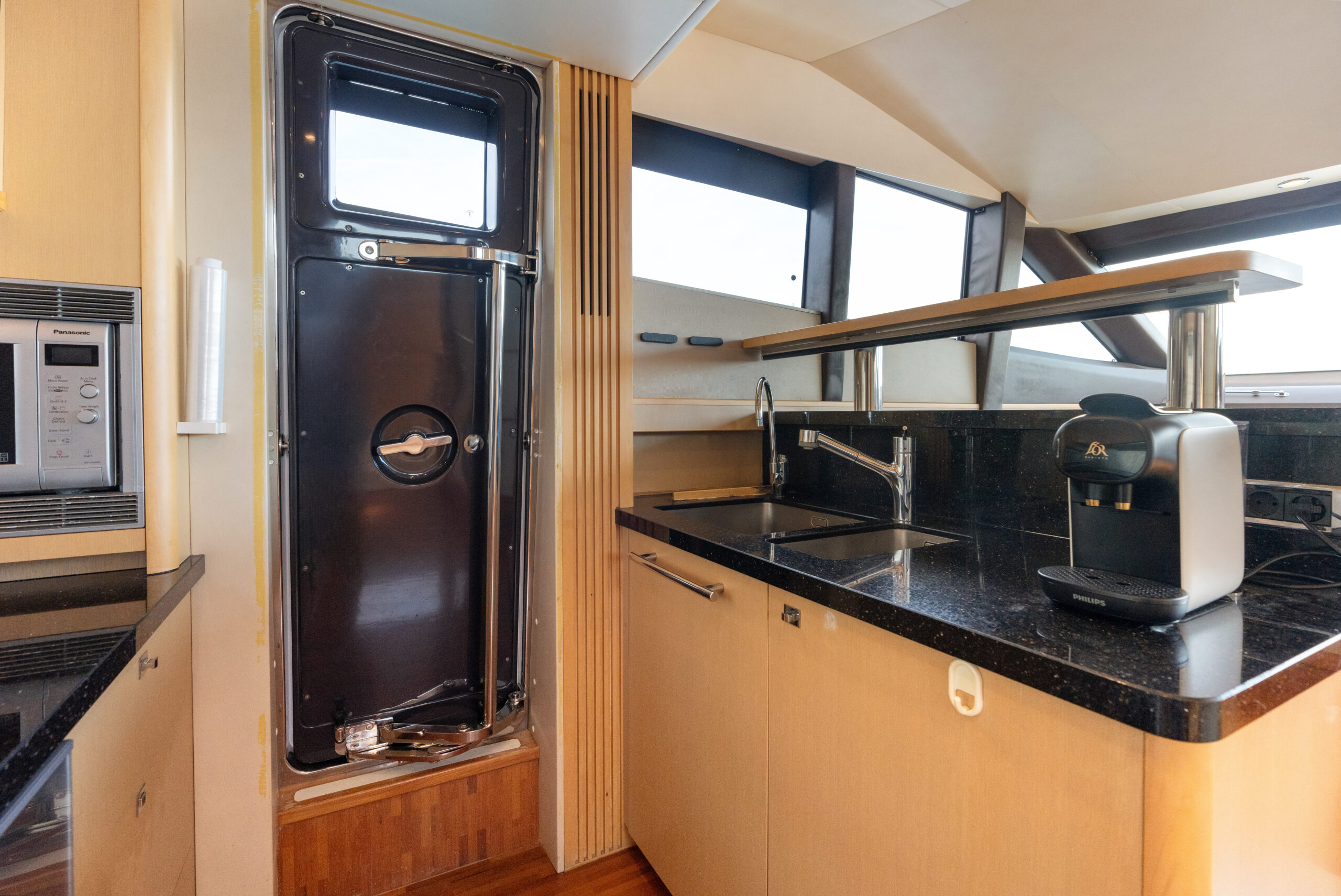 foto: 104 Princess 85