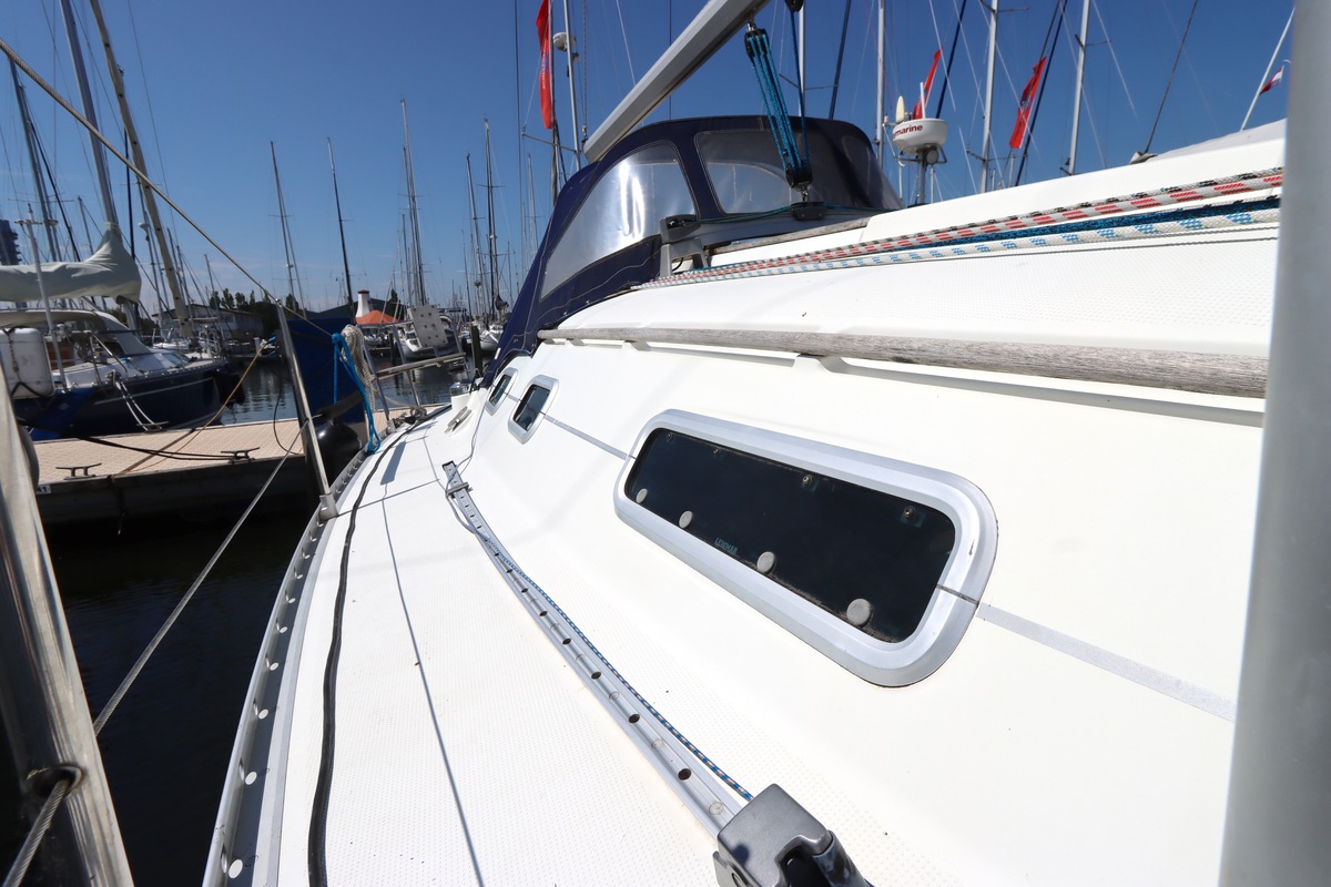 foto: 36 Beneteau Oceanis 300