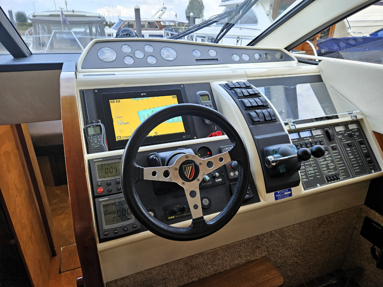 foto: 34 Fairline Phantom 50