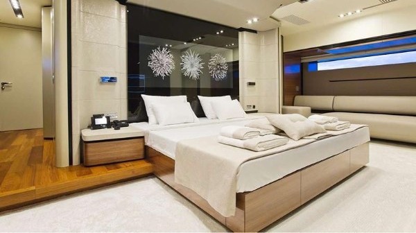 foto: 12 Peri Yachts 37