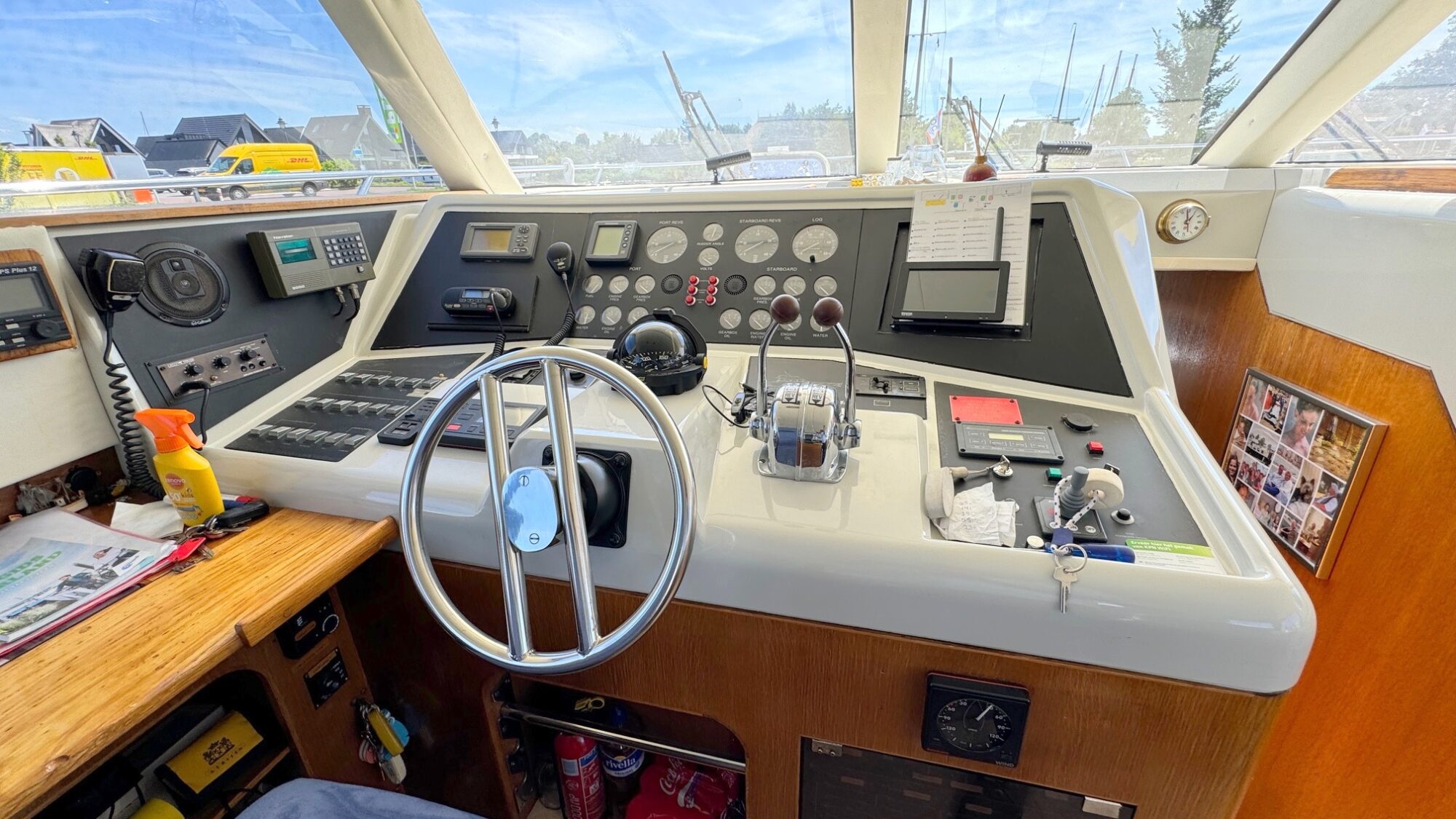 foto: 22 Whitewater Whitewater Wolfe 46 Flybridge