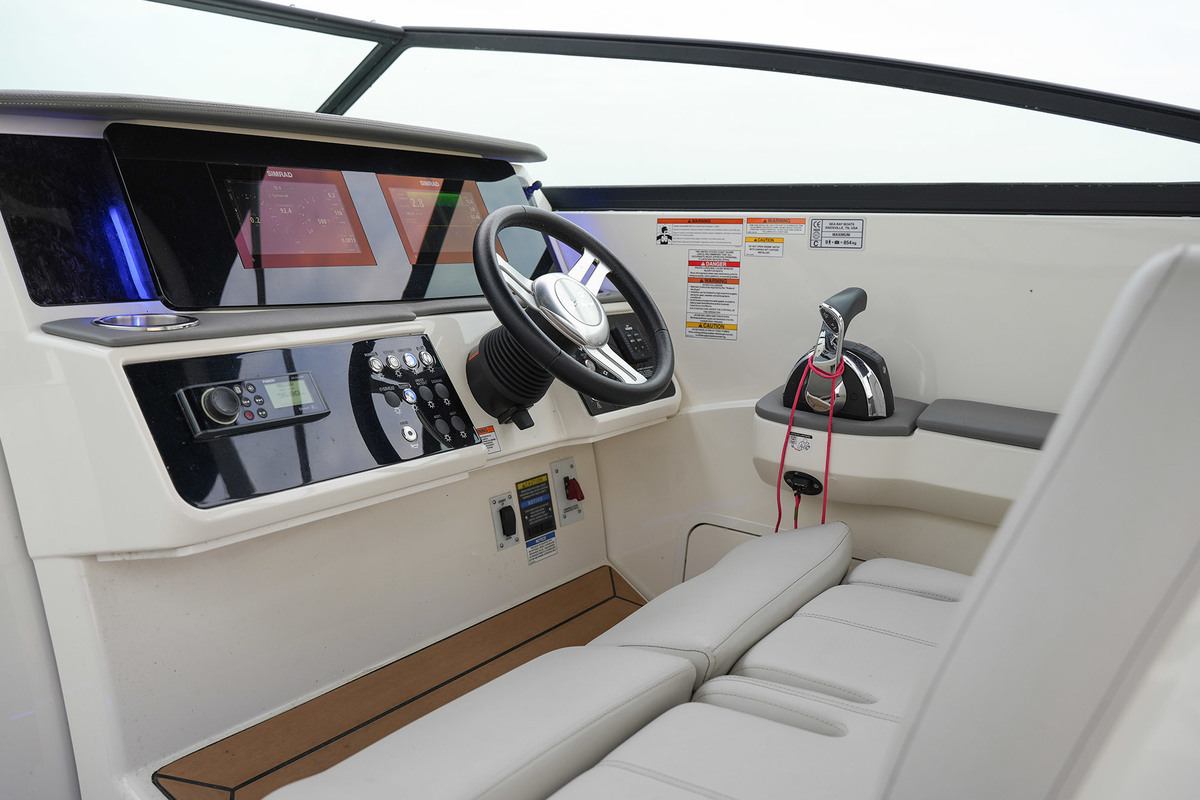 foto: 37 Sea Ray Sundancer 290