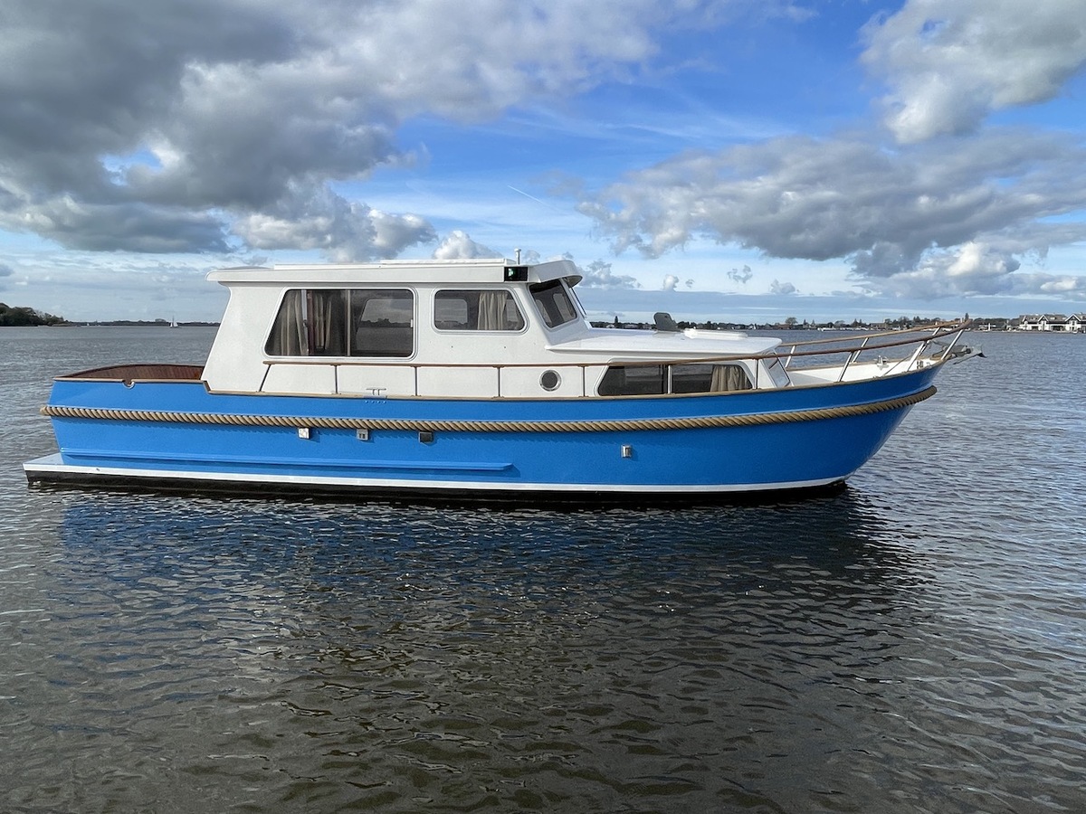 foto: 14 Crown 970 OK