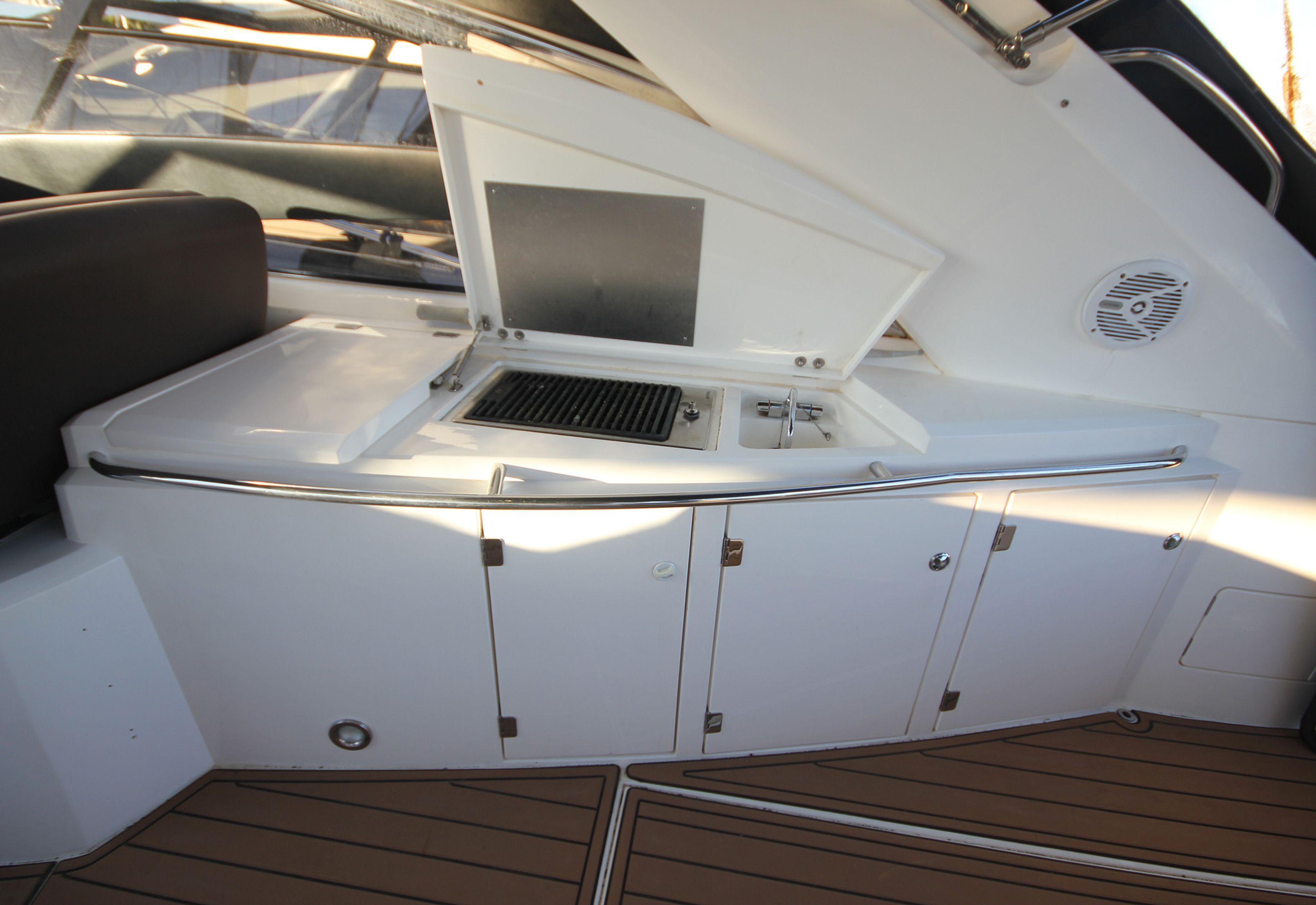 foto: 20 Sunseeker Portofino 53