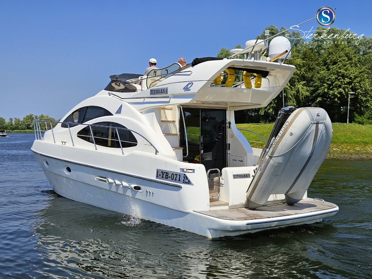 foto: 45 Azimut 42