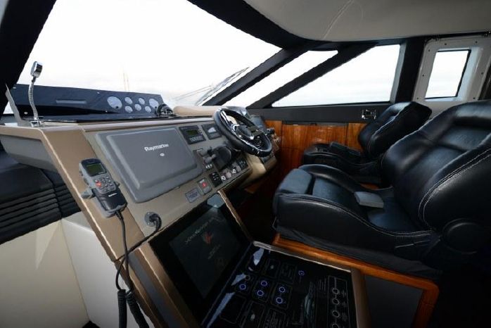 foto: 16 Fairline Squadron 65