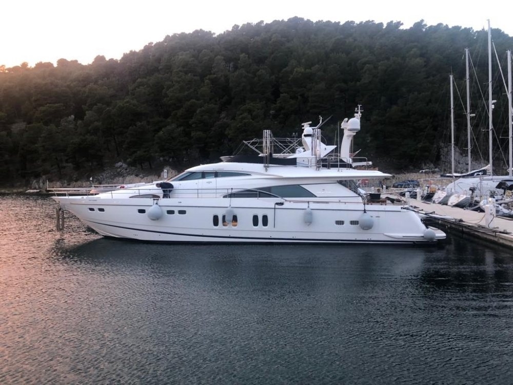 foto: 7 Fairline Squadron 74