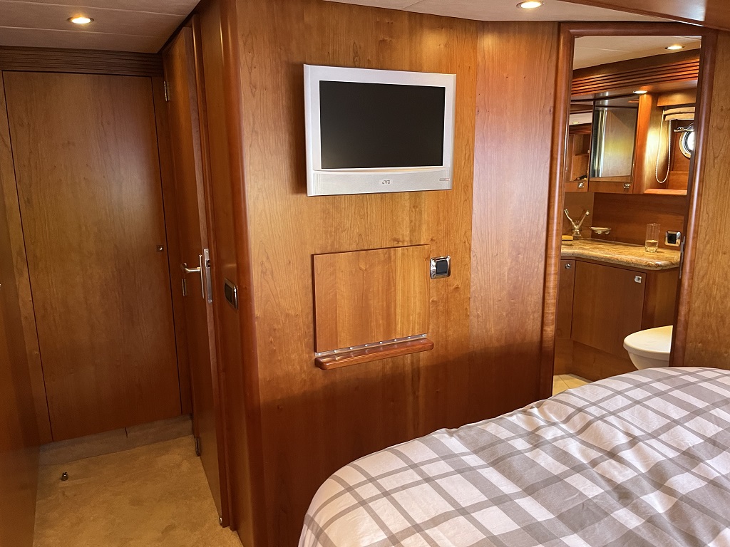 foto: 103 Valk Continental 15.50 FR