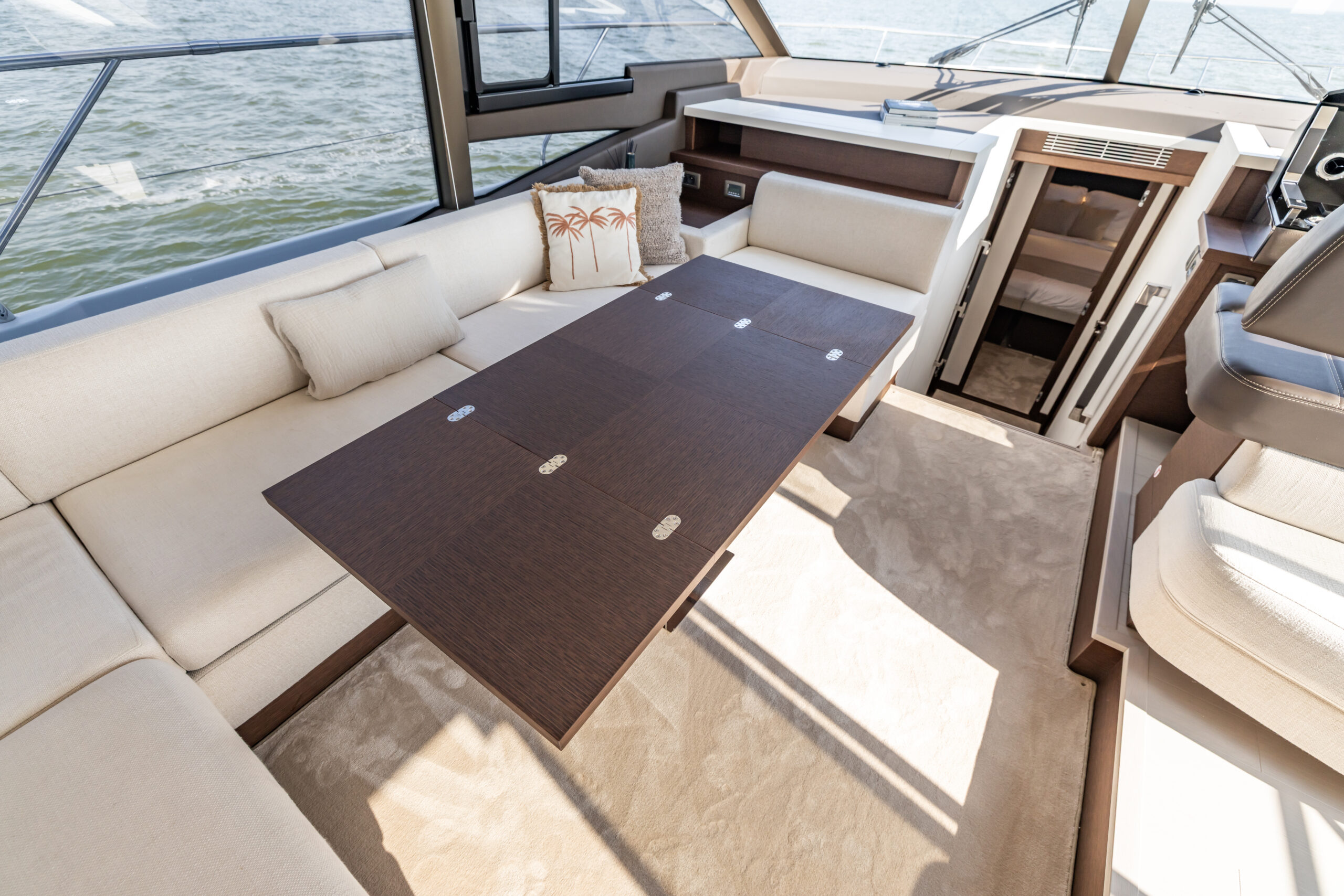 foto: 65 Prestige 590