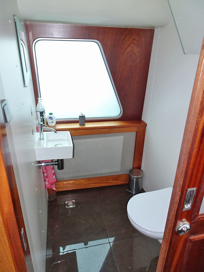 foto: 56 Dagpassagiersschip 152 pers