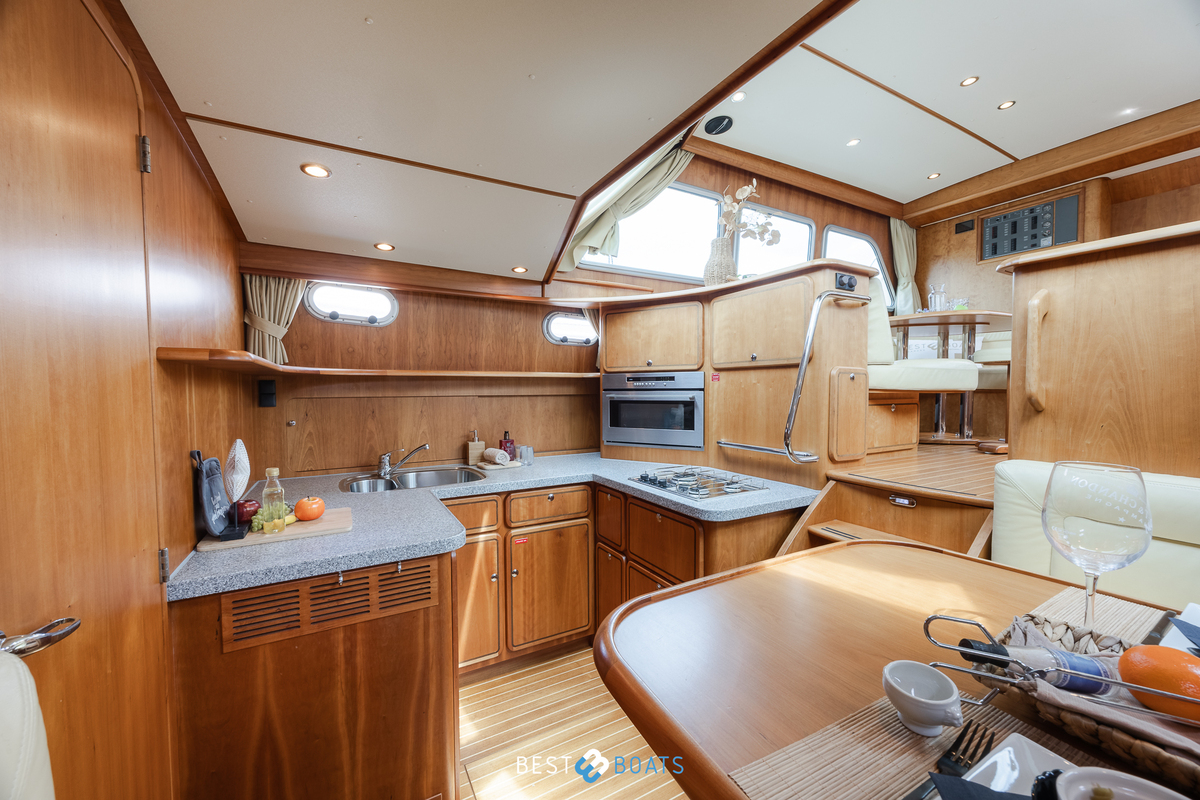 foto: 74 Linssen Grand Sturdy 430 AC Mark II