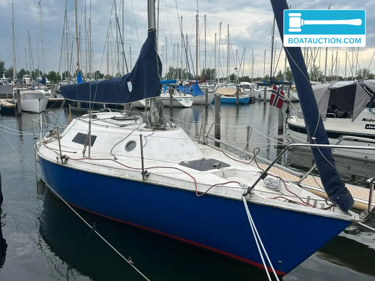 hoofdfoto: 1 Challenger europe Sailing boat