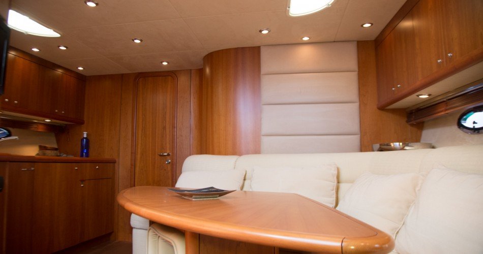 foto: 7 Sunseeker Portofino 53