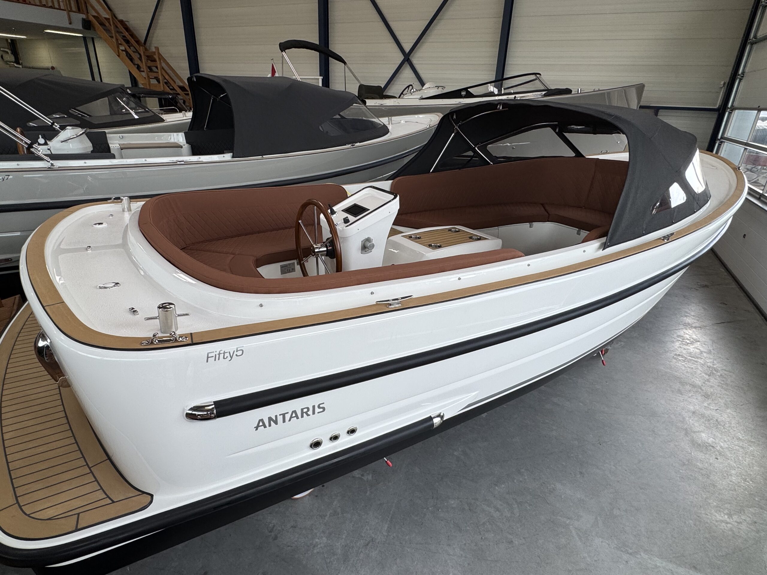 foto: 9 Antaris Fifty5 Elektro