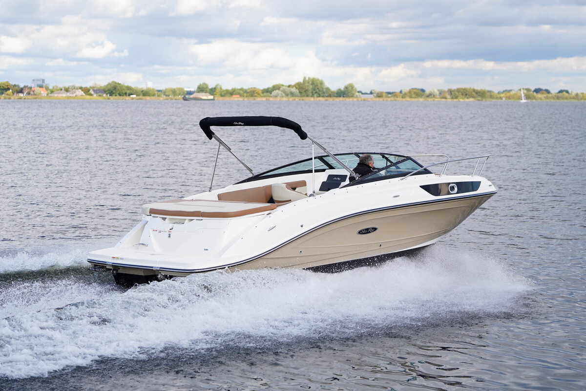 foto: 54 Sea Ray Sun Sport 230