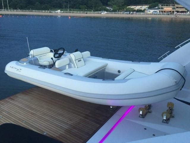 foto: 21 Azimut 77 S