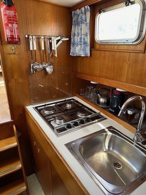 foto: 36 Ankertrawler 1100 S