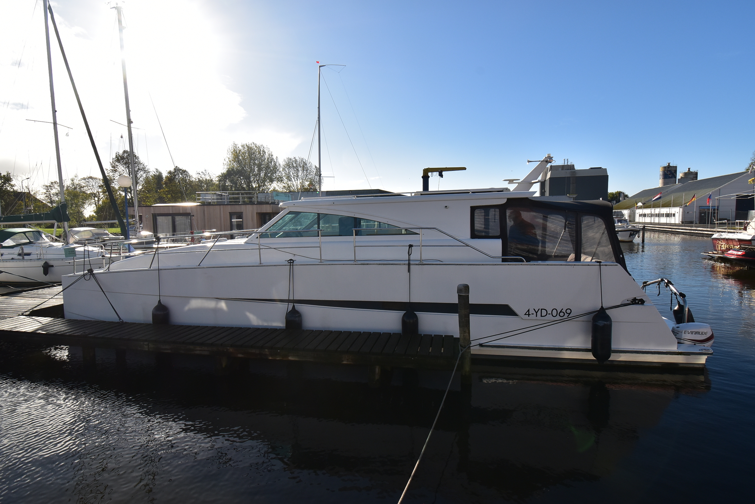 foto: 25 Motor Catamaran 12.5