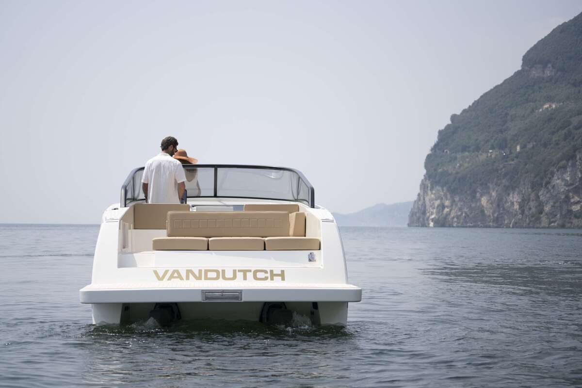 foto: 27 Vandutch 32 - Diesel