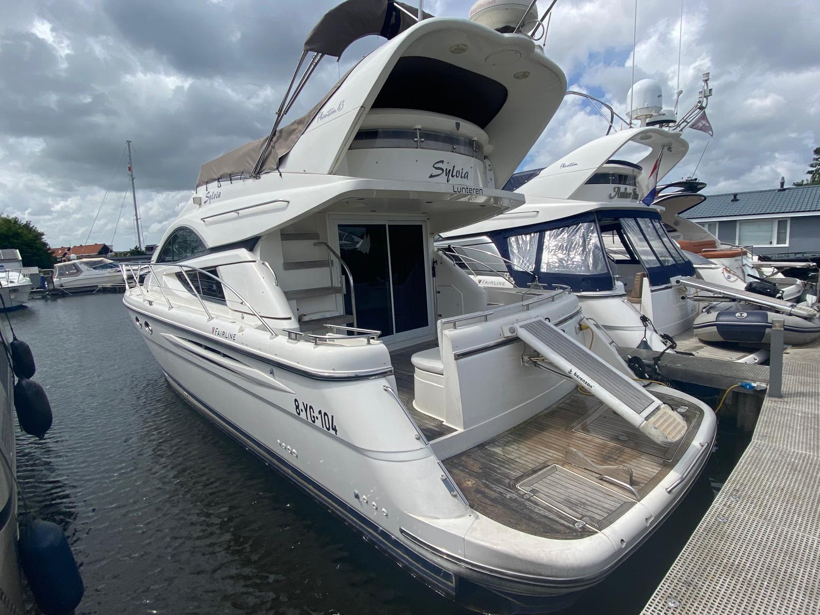 foto: 11 Fairline Phantom 43