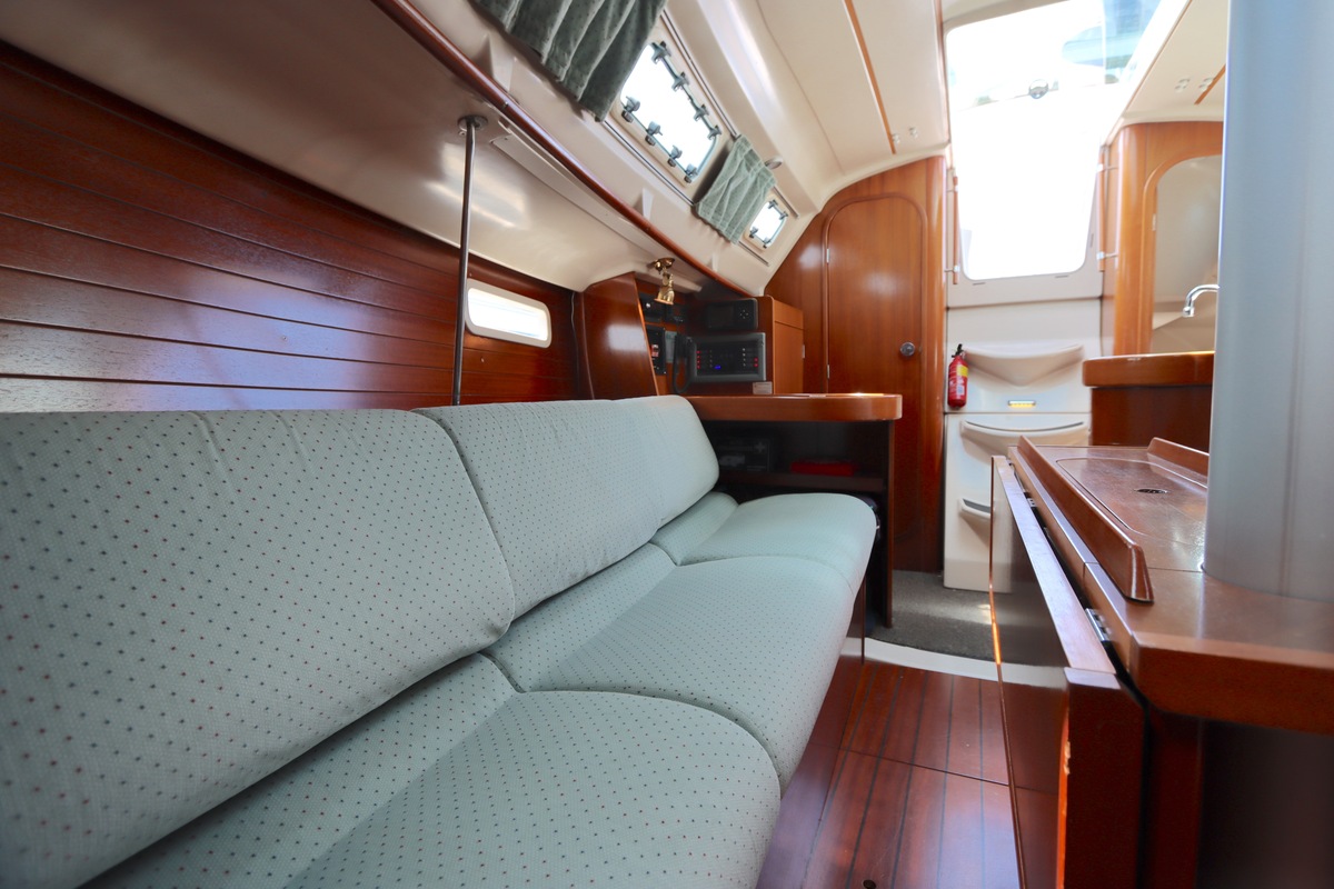 foto: 37 Beneteau Oceanis 300