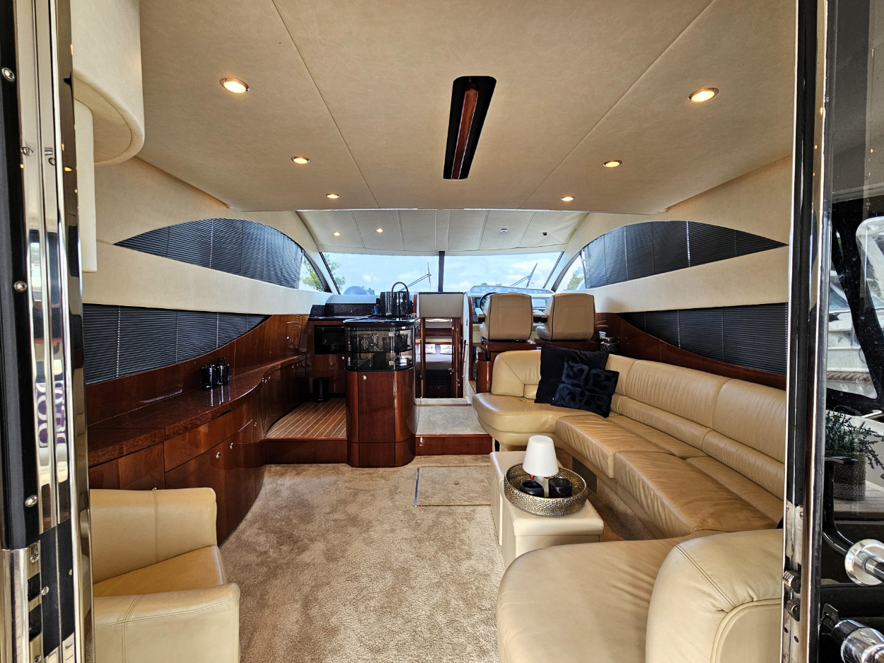 foto: 35 Fairline Phantom 50