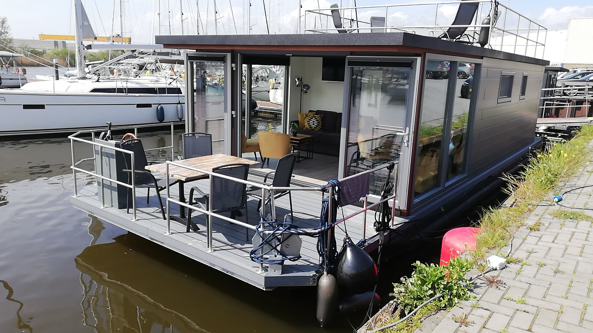 foto: 24 HT Lofts PE Special Houseboat
