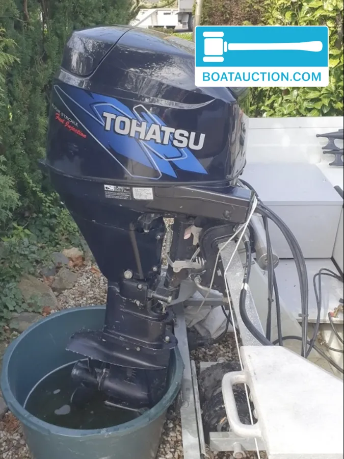 foto: 6 Quicksilver 450sf