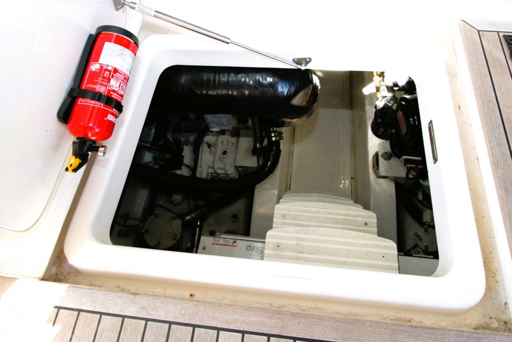 foto: 28 Rivièra 4700 Sport Yacht