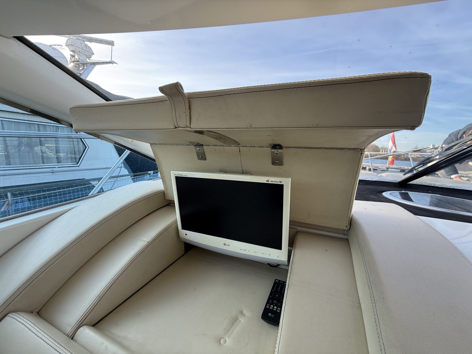 foto: 147 Sessa Sessa C46 HT IPS