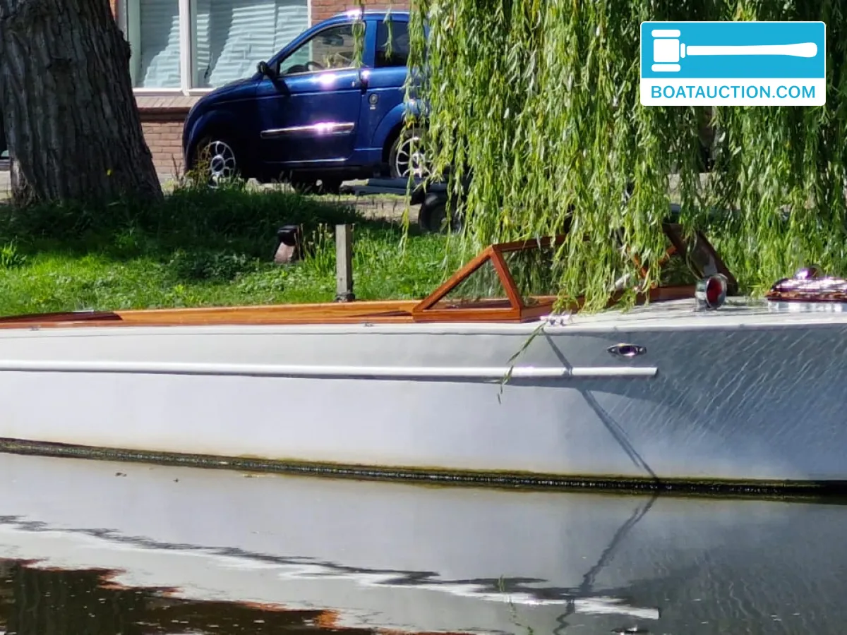 foto: 14 Klassieke Autoboot
