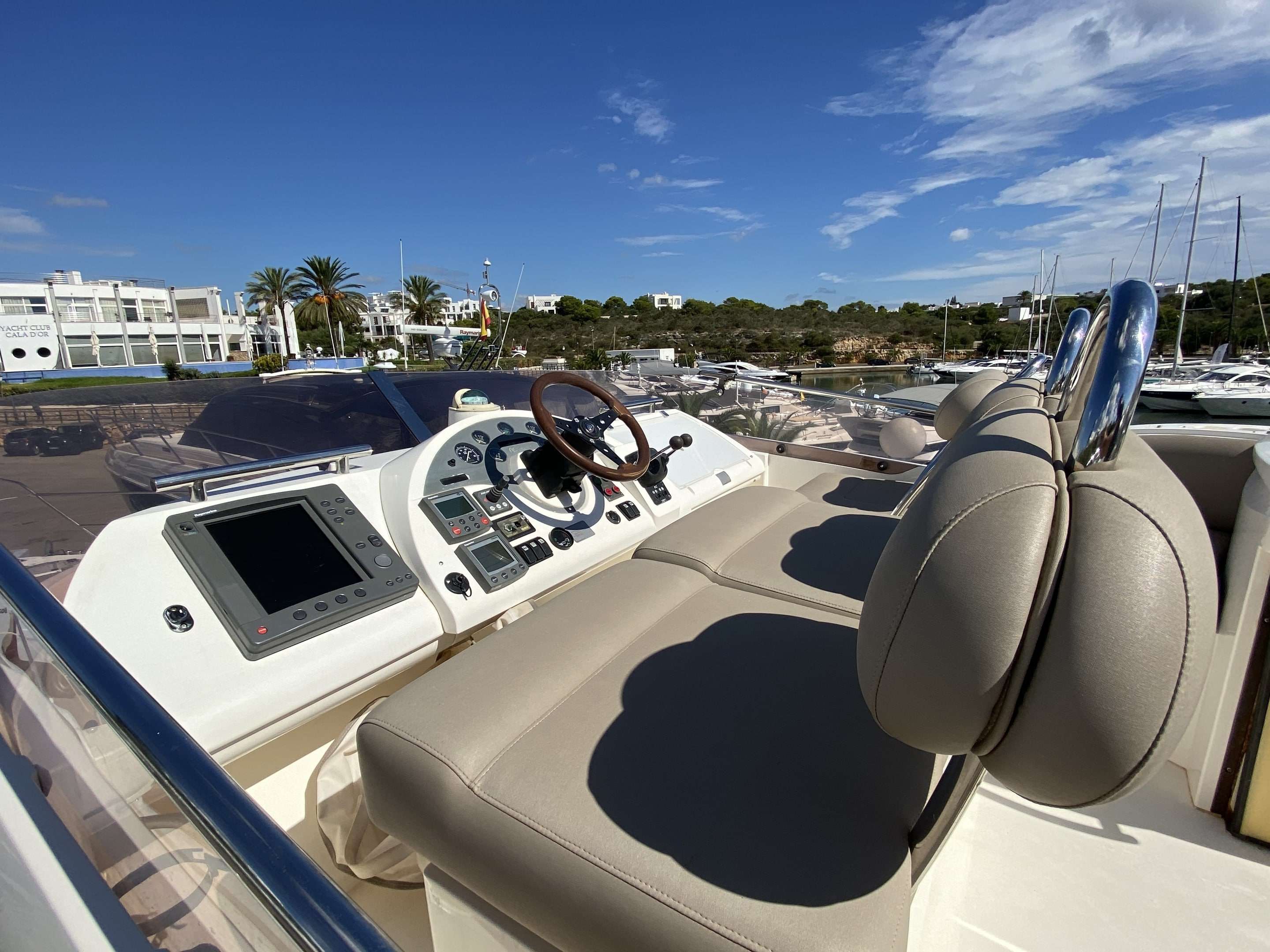 foto: 15 Fairline 40 fly