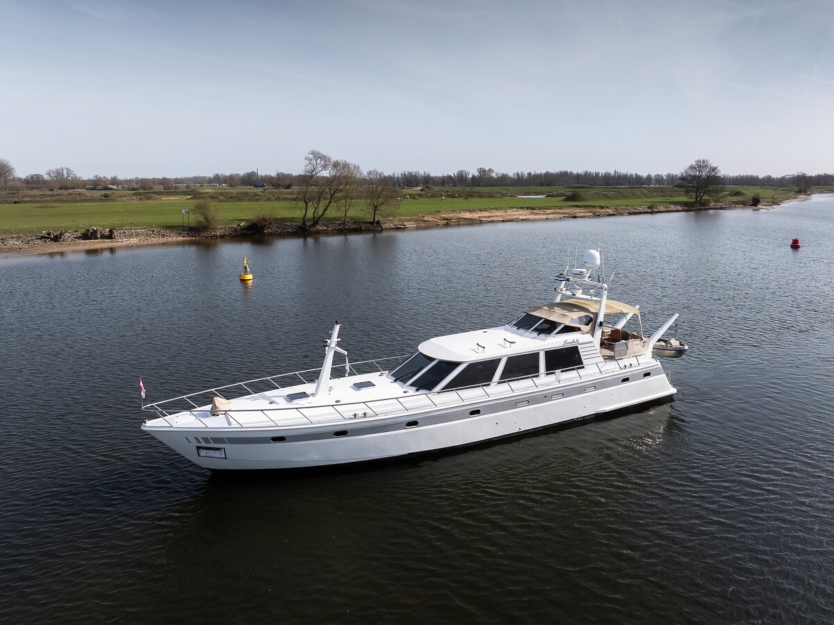 foto: 33 Laancruiser 2100