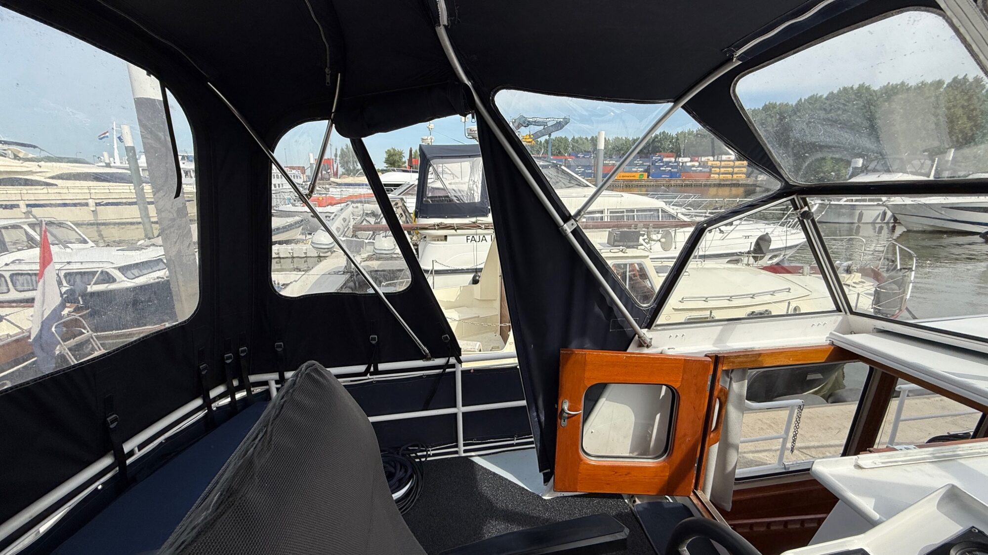 foto: 64 Pedro Pedro Kruiser 30 AK Cabrio