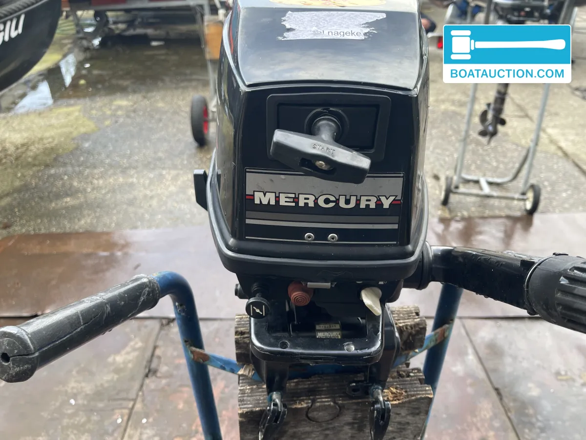 foto: 6 Mercury buitenboordmotor
