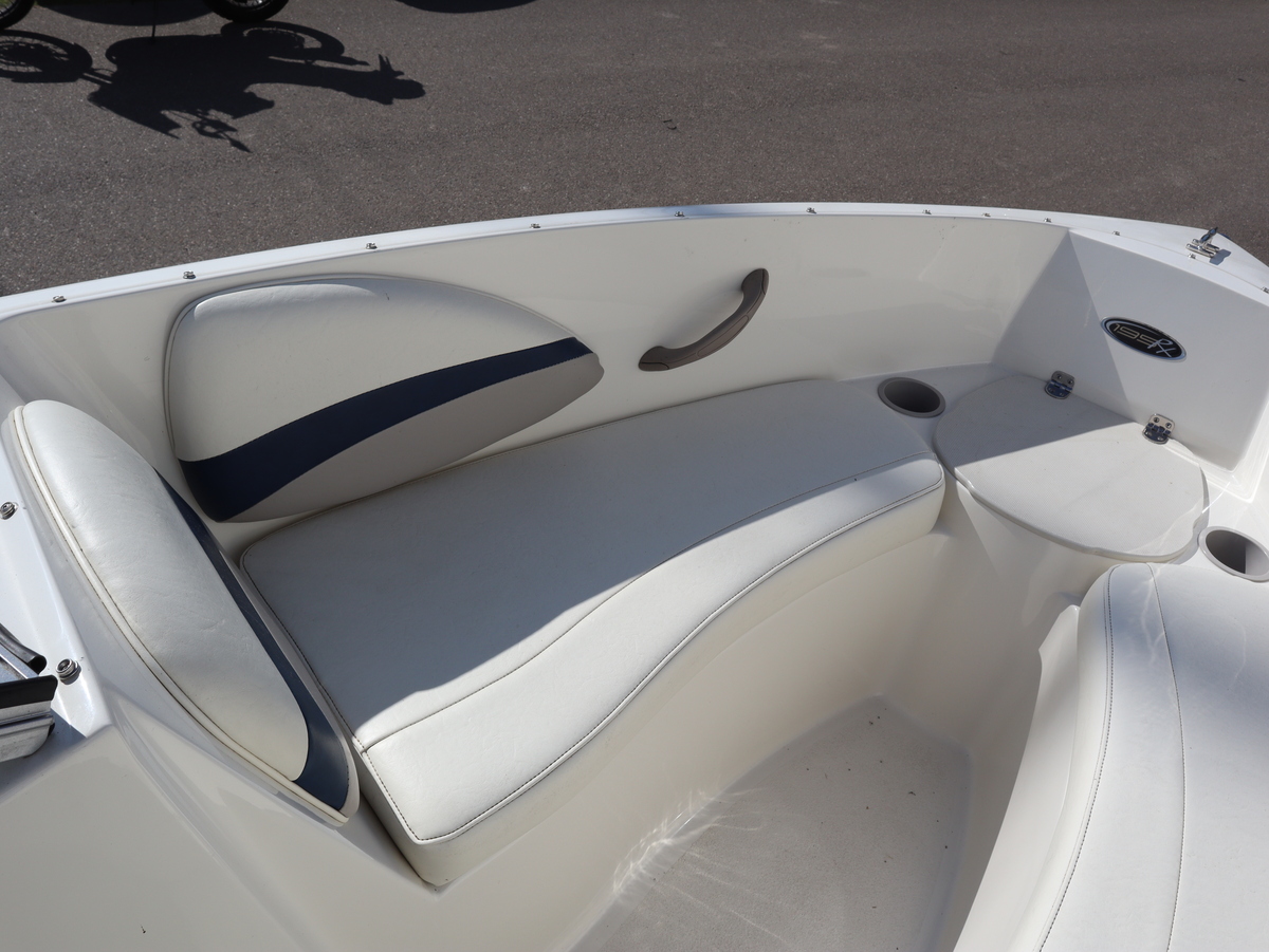 foto: 31 Stingray 195RX