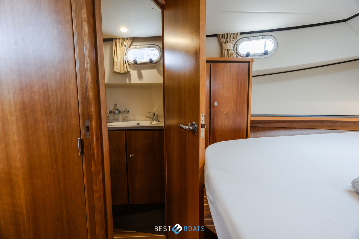foto: 33 Linssen Grand Sturdy 34.9 AC
