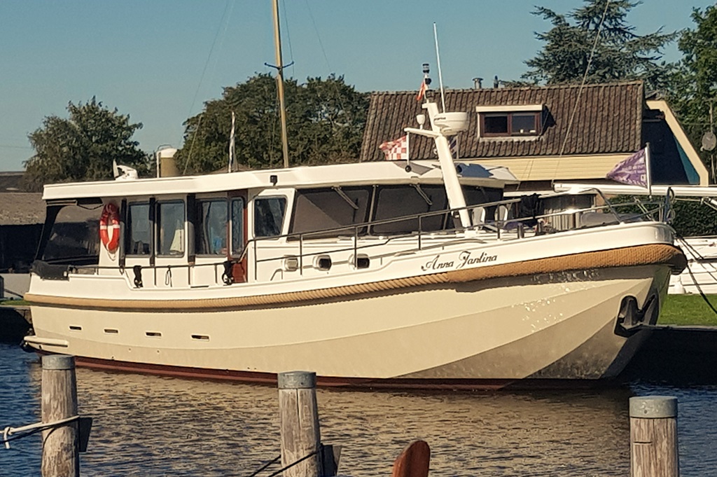 Smelne Smelne Salon Vlet 1485