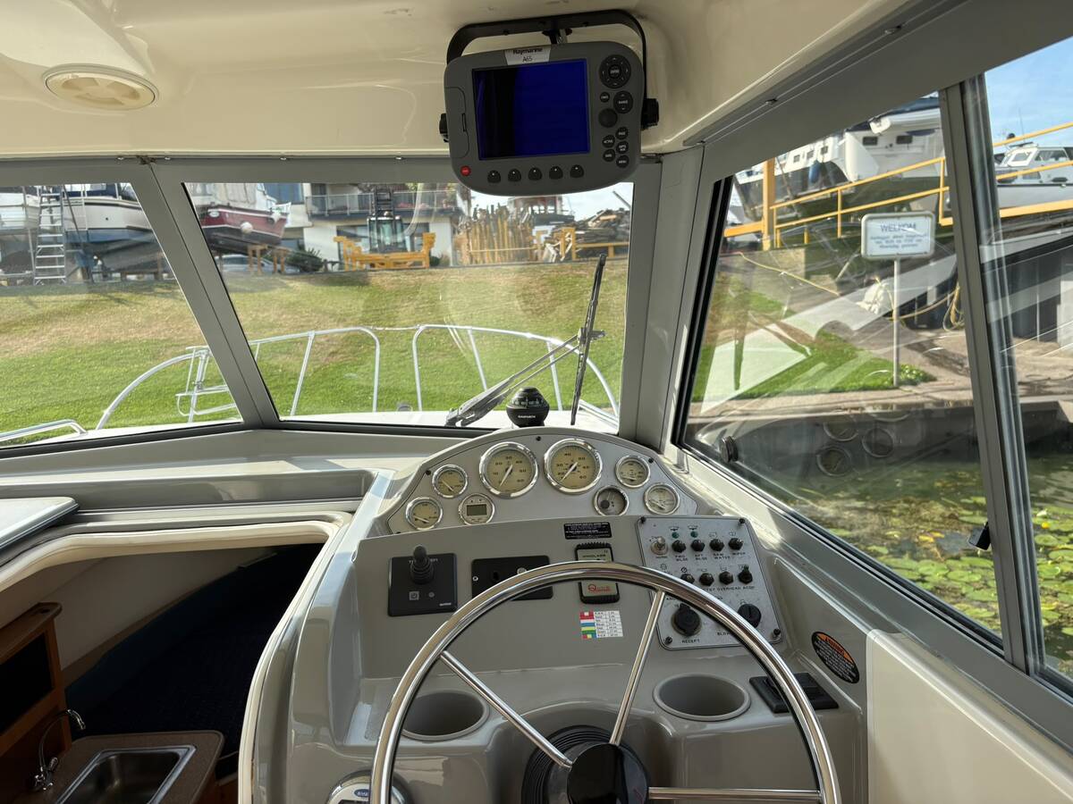 foto: 35 Bayliner 246 Discovery 