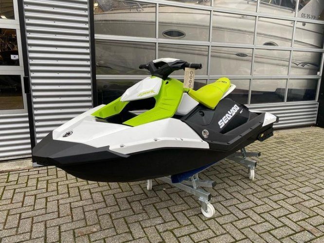 foto: 5 Sea-Doo Spark 2-up 115PK