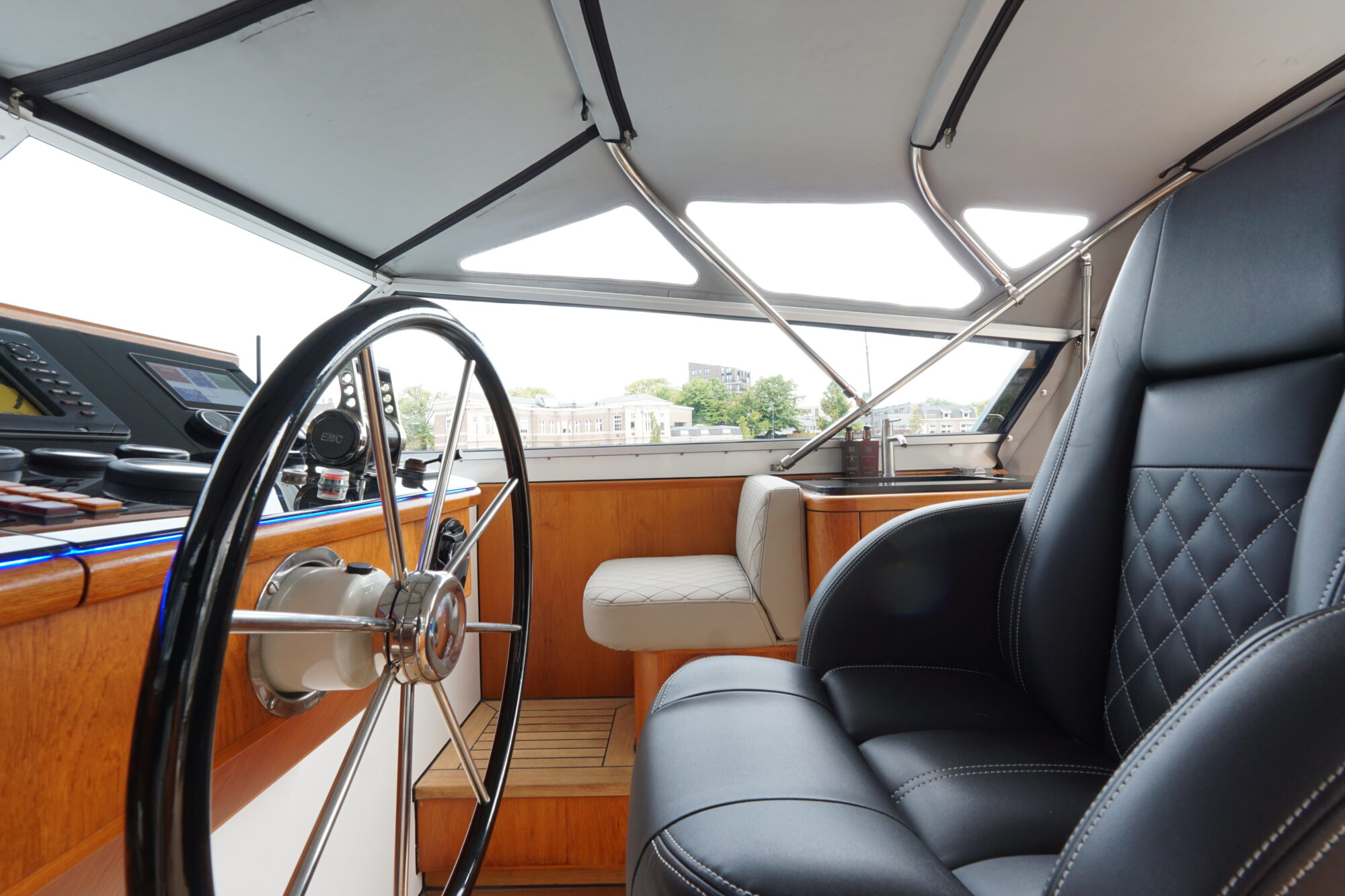foto: 94 Van der Heijden Van der Heijden 14.00 Dynamic DeLuxe Cabrio