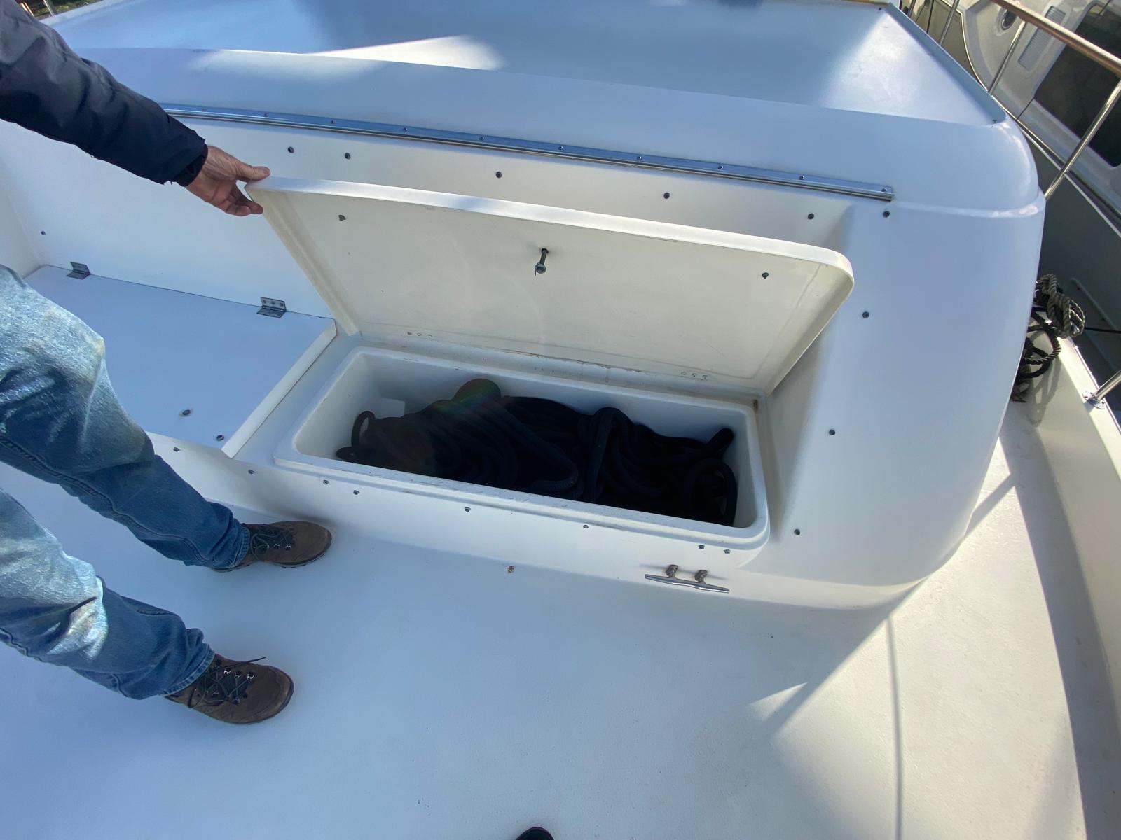 foto: 33 Hatteras 70 Fly ( Varend Woonschip )