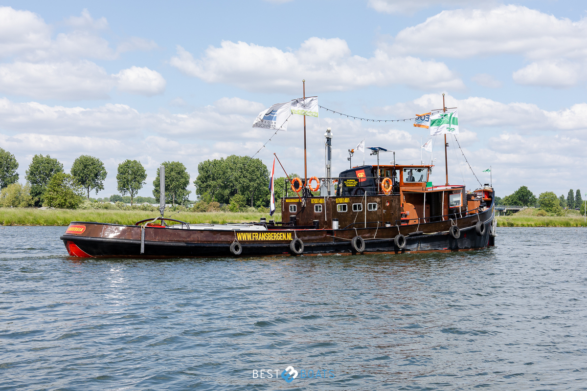 foto: 76 Sleepboot Limburgia 