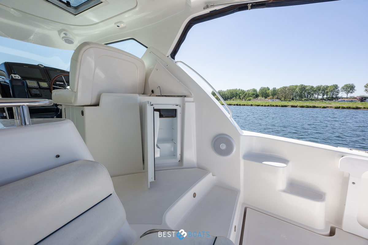 foto: 44 Tiara 4300 Sovran