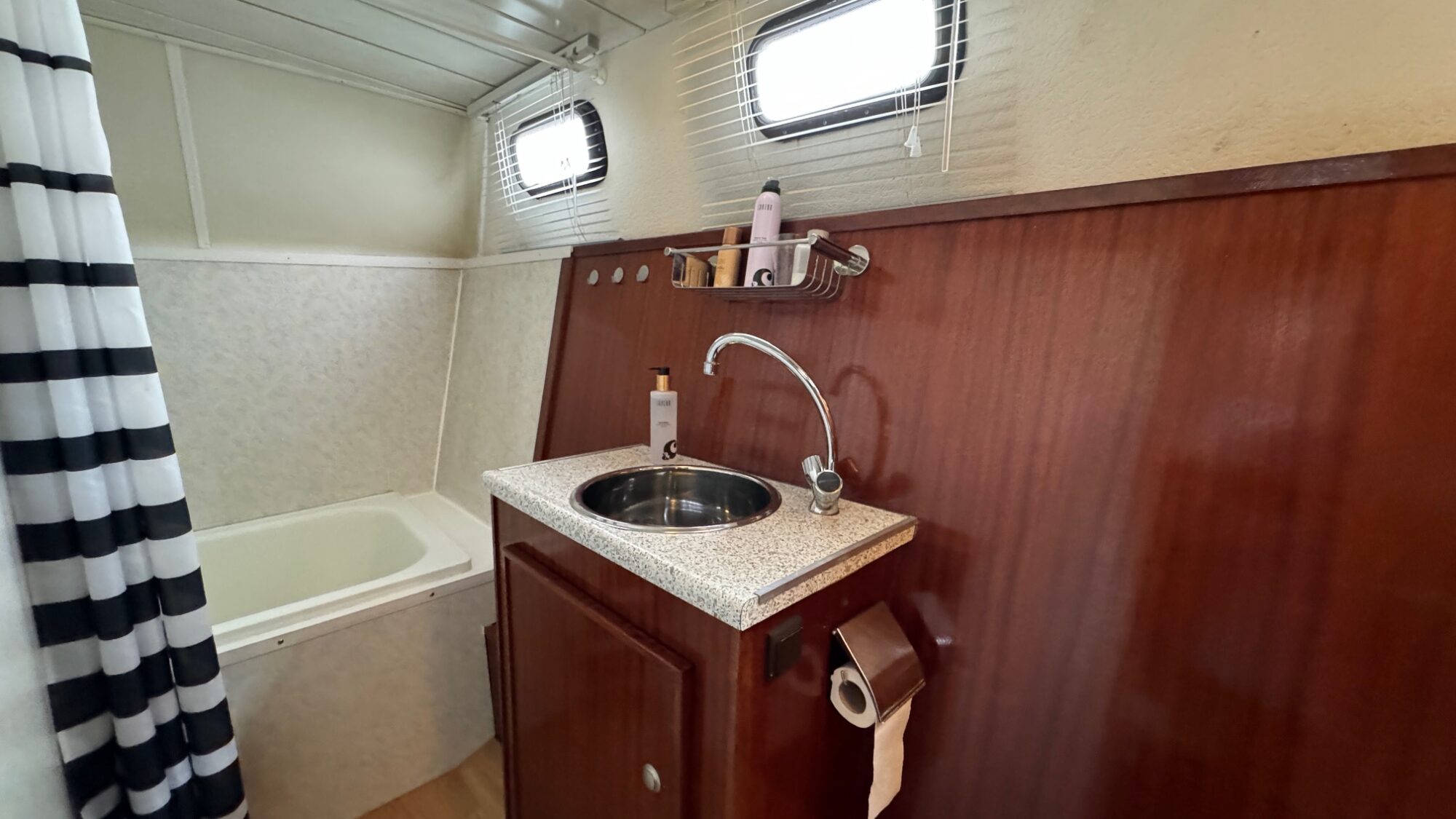 foto: 52 Hemmes Hemmes Kruiser J-Line 11.00 AK Cabrio