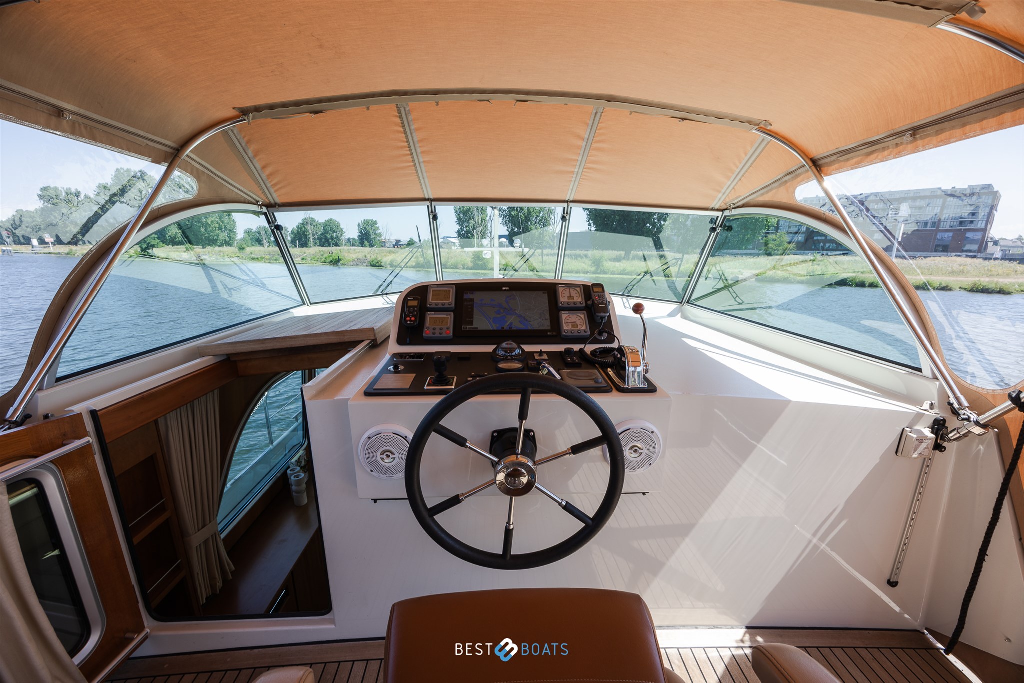 foto: 36 Linssen Grand Sturdy 40.9 AC